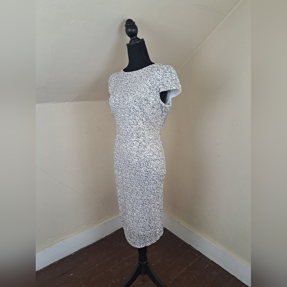 Badgley Mischka White Silver Gold Swank Sequin Sheath Open Back Dress Size 10 - Picture 7 of 15